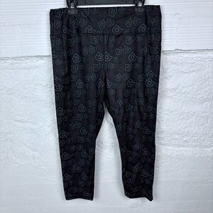 NWOT BEND Ohio state university black heart cellphone pocket stretch capris 3XL